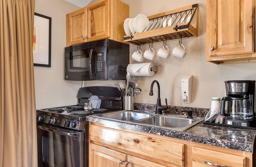 Estes Park Hotel | Murphy's Resort