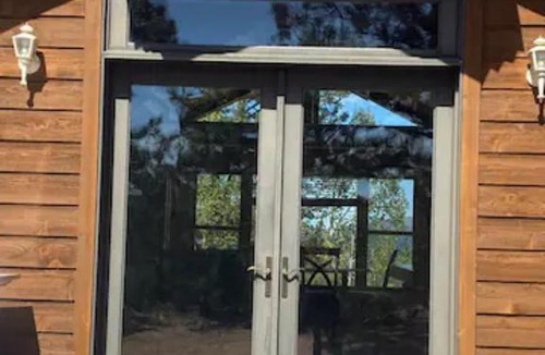 Florissant House | Mydnyt Mountain - The Retreat