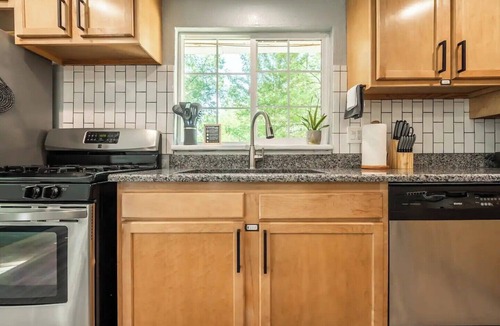 Old North End House | »Near Dwntwn + CC« King Beds┃Trail Access┃Firepit