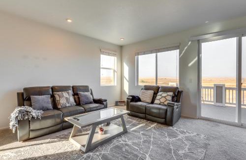 Commerce City House | Near Rocky Mountain Arsenal Commerce City Home