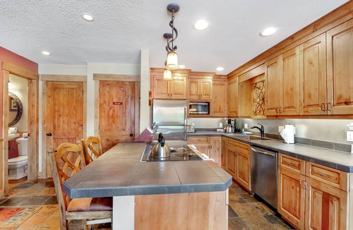 Breckenridge Condo | Nearly ski-in, walk to Gondola, one block to Main Street!