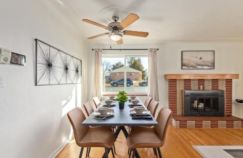 Littleton House | NEW! 1958 Chic Mid-Mod House