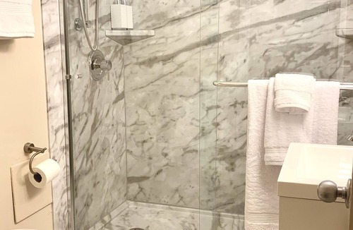 City Park West Condo | ⭐️New 1Br Luxury Condo near Park & Downtown ⭐️