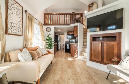 Woodland Park House | NEW! Boutique TinyHome w/Direct View of PikesPeak!