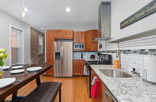 Five Points House | New Classic Comfortable Rino Escape. Pets Welcome
