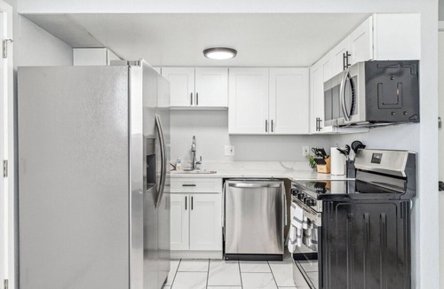 Berkley Apartment | NEW-Close to Confluence Park!