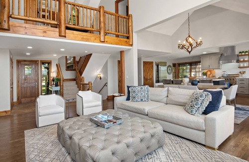 Cordillera House | New! Cordillera Ranch| On Golf Course| Hot Tub| Game Room| AC|20 mins to Ski