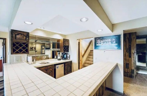 Larkspur House | *NEW!* Country setting near AFA, Venues, & Lake
