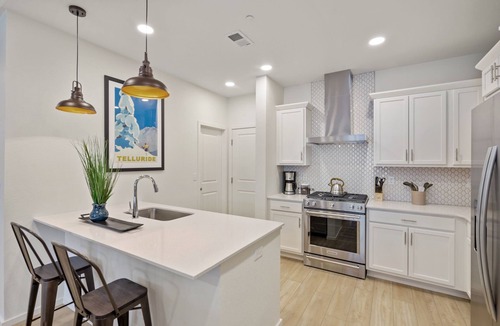 Fort Collins House | NEW! Cozy Colorado Living – 8 min from Old Town!