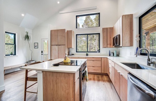 Fairplay Apartment | NEW Home | Firepit, 1-Acre Privacy, Pet-Friendly