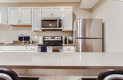 Stapleton House | New Listing! Central Park neighborhood - Vibrant Food Scene and Green Space