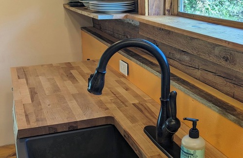 Durango - Purgatory Cabin | New Listing, Premier Host, Historic Cabin newly remodeled, private, quiet, CLEAN