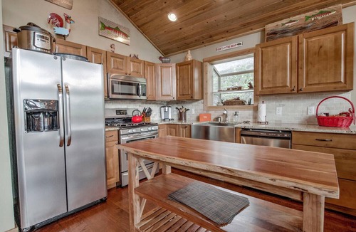 Michigan Hill House | New Listing! Stunning 3 Acre Park County Retreat