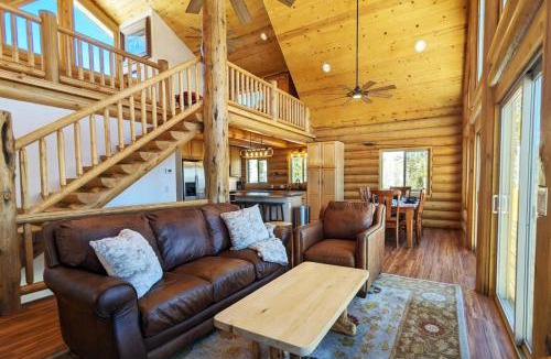 Winter Park Highlands House | New Log Home, Hot Tub For 8, Views!