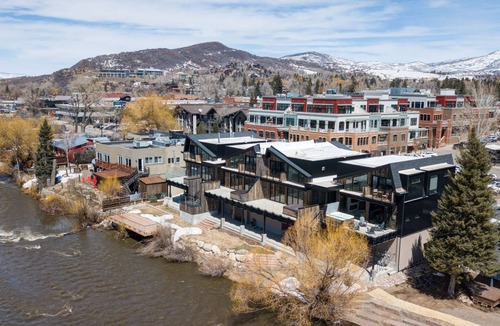 Downtown Steamboat Springs House | NEW LUXURIOUS RIVERFRONT DOWNTOWN TOWNHOME 4 BED 2.5 BA W/HOT TUB