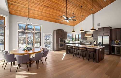 Steamboat Springs Apartment | New Luxury 5bedroom, Gondola Views, Close to Mt