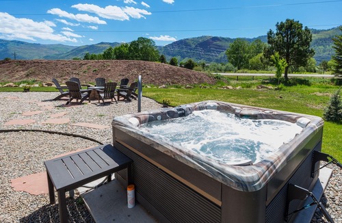 Trimble House | New Luxury Home 12 min. to Durango - AC - Hot Tub/Game Room - Mtn. Views