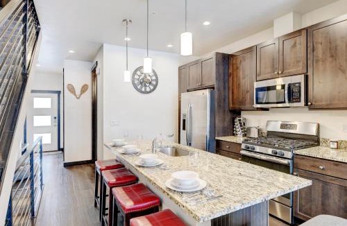 Winter Park House | New Luxury Villa 262 I Rooftop Hot Tub I Great Views I Best Price I FREE Adventures Daily
