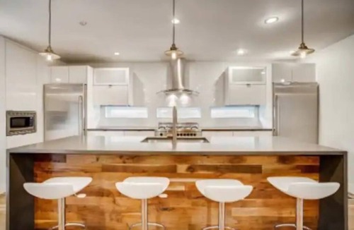 Sunnyside House | New modern 3-bedroom duplex in Denver with beautiful view and outdoor space