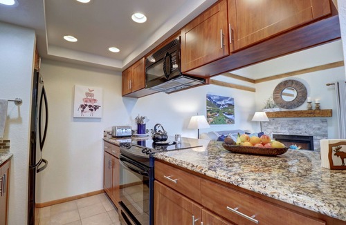 Frisco Condo | NEW! Mountain Condo, Outdoor Hot Tubs, Stunning Summer Views - 201C