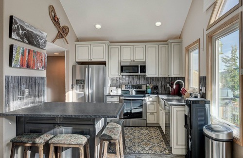 The Reserve House | New Mt Royal Retreat Near Downtown Frisco - Hot Tub & Breathtaking Views