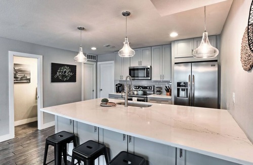 Berkley House | New Owner Special! Spacious and Quiet - Firepit - Pets Allowed