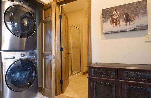 Winter Park House | New rental with Fraser river views, BBQ, private hot tub, 2 master suites