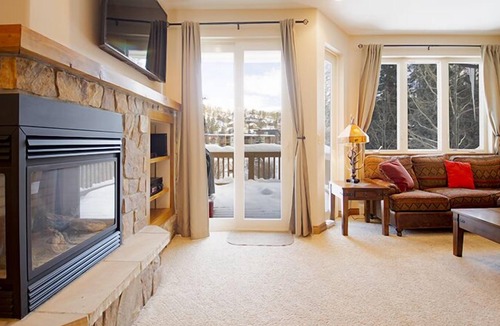 Winter Park House | New rental with Fraser river views, BBQ, private hot tub, 2 master suites