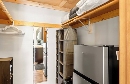 Amerind Condo | New!Studio in Great Area, Easy Walk to Town & Lift