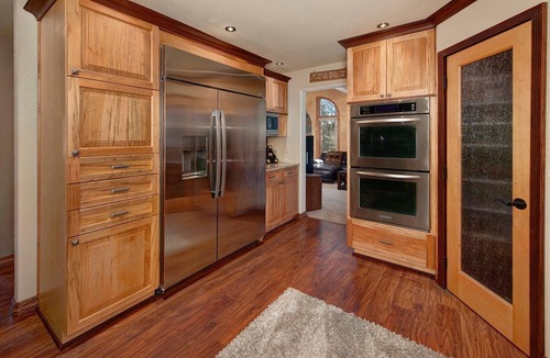 Three Peaks House | New to the rental market! Private hot tub!