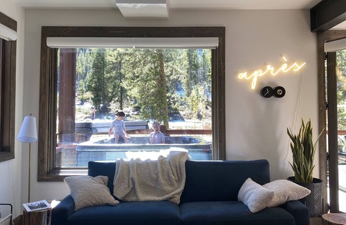 Lakeside Village House | NEW! Townhome | Private Hot Tub | Fire Pit | Keystone Lake | Close to Mountain