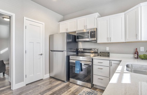 Northeast Colorado Springs Condo | New Upper Condo With Deck-Pet Friendly-USAFA