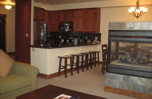 Copper Mountain Village Condo | New Upscale Condo. Mountain Views. Near New Lift & Ski School.
