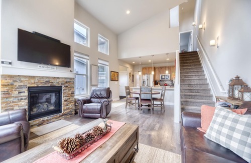 Rendezvous Condo | Newly built duplex in Rendezvous, Fraser. Quick access to town and resort!