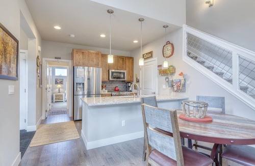 Rendezvous Condo | Newly built duplex in Rendezvous, Fraser. Quick access to town and resort!