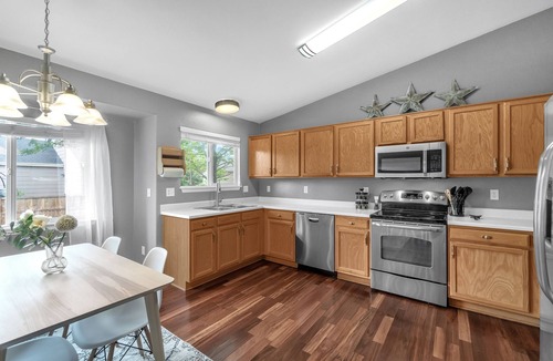 Westridge House | Newly Refurnished 3 Bed 2 Bath Highlands Ranch Home - Executive Rental