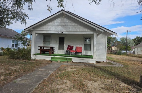 La Junta Apartment | Newly Remodeled Basement Studio!