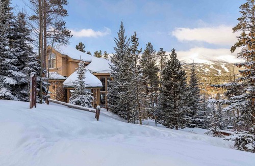 Historic District House | Newly Remodeled Home by InvitedHome | Mountain Views, Shuttle to Ski, Hot Tub