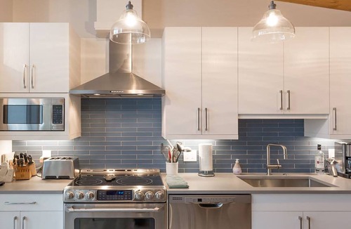Vail Condo | NEWLY RENOVATED!-Mountainside Modern Penthouse Lodge-Lionshead Village Vail, Co