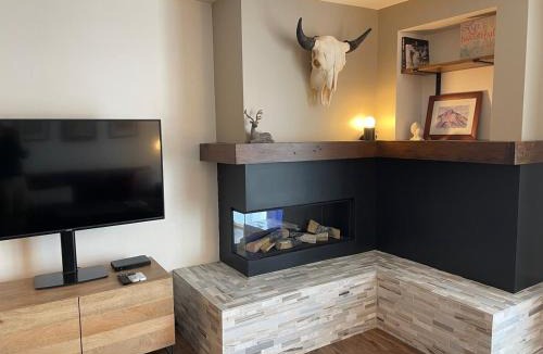 Crested Butte Apartment | Newly Renovated Ski In Ski Out 2BR Condo