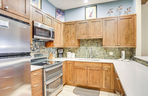 Avon Condo | Newly Upgraded Avon Condo w/Pool & Hot Tub Access