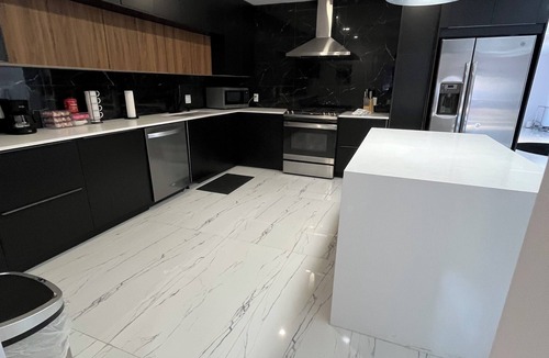 Dania Beach House | Nice spacious 5-bedroom house in Dania Beach with AC