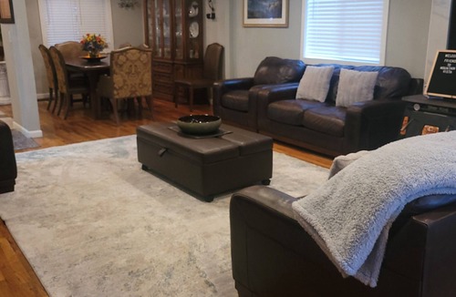 Glenwood Springs House | nMountain Vista, Cozy Home, 5 minutes to attractions