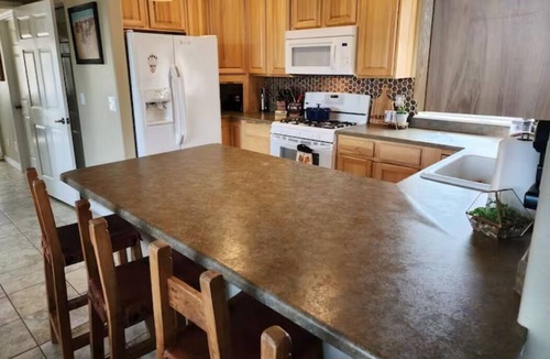 Cripple Creek House | No Cleaning Fees, Spacious & Secluded Mountain Home, Pikes Peak Views, Hot Tub!