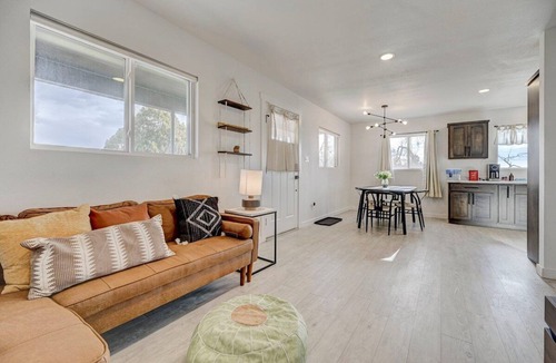 Pueblo House | Norwich, Pueblo · Luxury & Spacious w Huge Garage