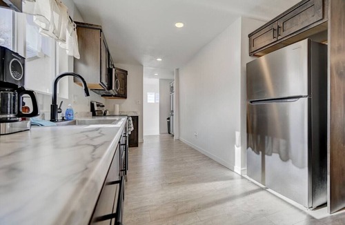 Pueblo House | Norwich, Pueblo · Luxury & Spacious w Huge Garage