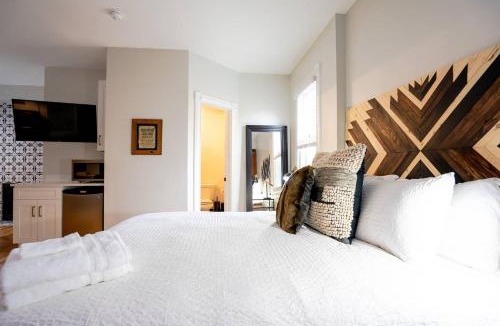 Five Points Apartment | Notorious Outlaw