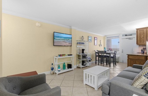 Lenox Park Condo | Oceanfront Balcony Condo – Walk to Dining, Splash Park & More