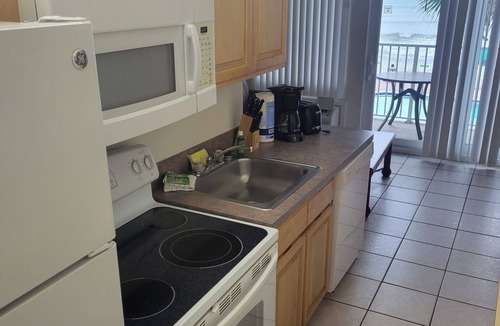 Lenox Park Condo | Oceanfront Beach Condo/Spectacular View-3rd Floor Balcony, pool/hot tub