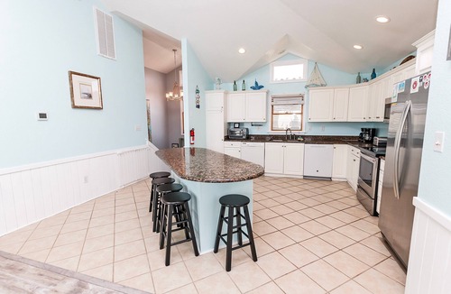Ocean Sands House | OCEANFRONT, Ocean Views, Private Pool, Pool Table, Dogs Welcome, OS7Q, Dune Nothin